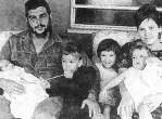 Aleida, el Che e hijos